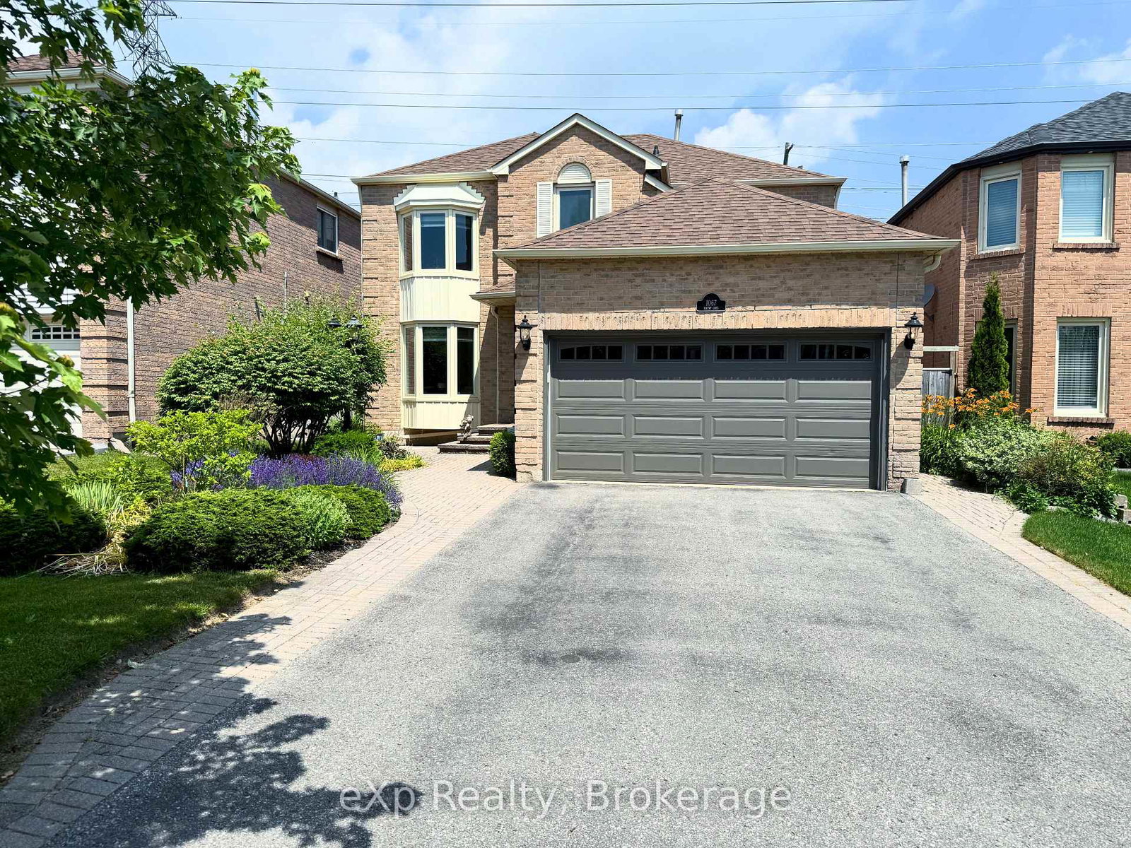 1067-maury-crescent-pickering-ontario-e13670998