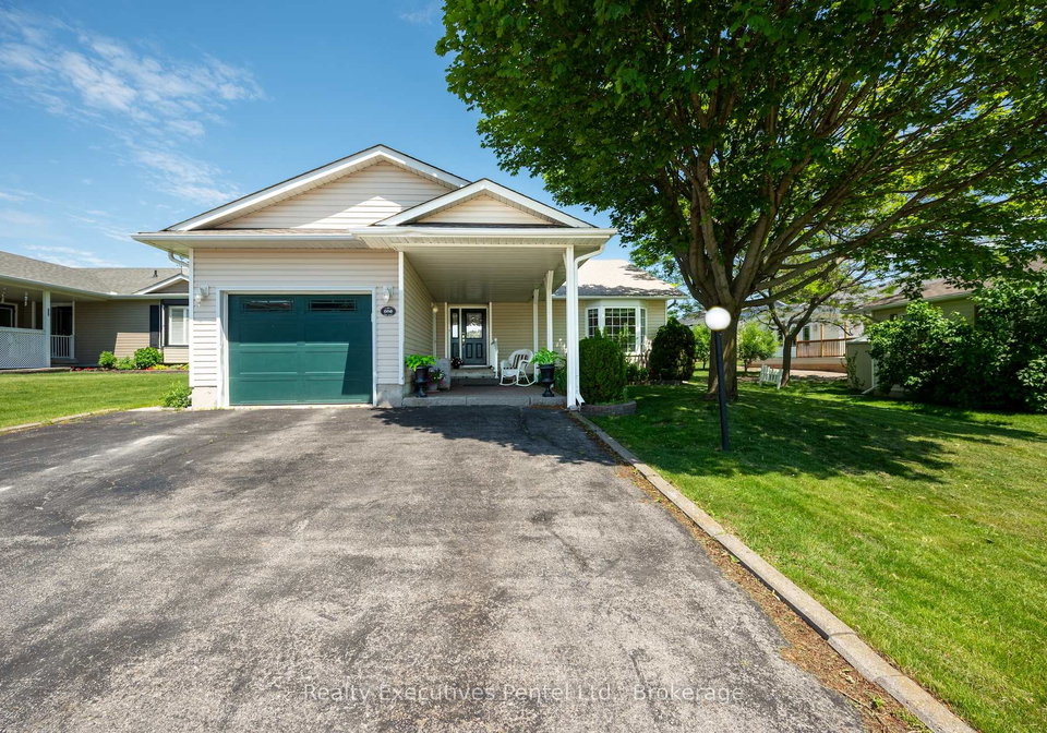 1-cliff-drive-clarington-ontario-e13671092