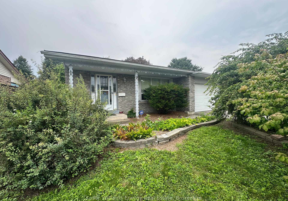 252-keewatin-street-s-oshawa-ontario-e13671260