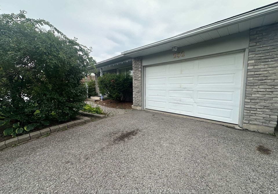 252-keewatin-street-s-oshawa-ontario-e13671260