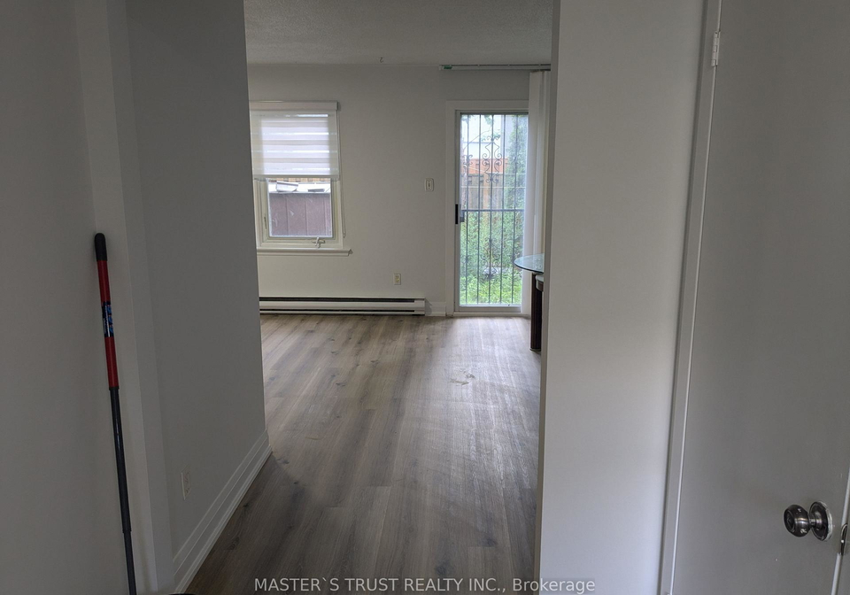 2075-warden-avenue-s-toronto-scarborough-ontario-e13671444