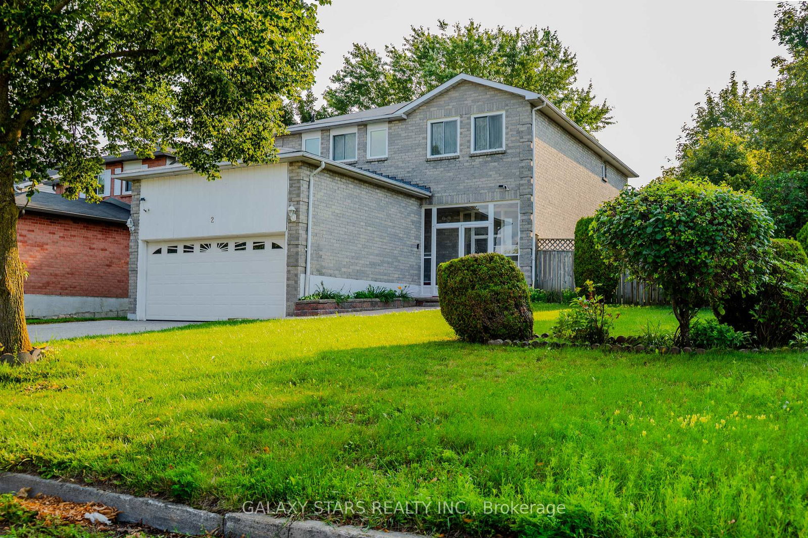 2-noble-drive-ajax-ontario-e13671912