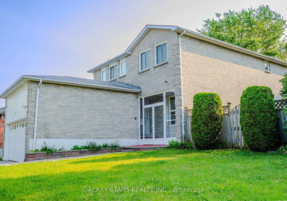 2-noble-drive-ajax-ontario-e13671912