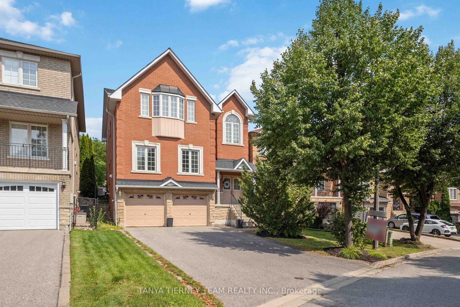 1775-spartan-court-pickering-ontario-e13671968