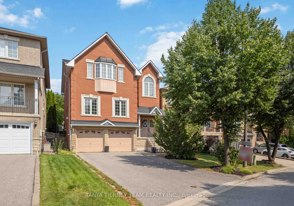 1775-spartan-court-pickering-ontario-e13671968