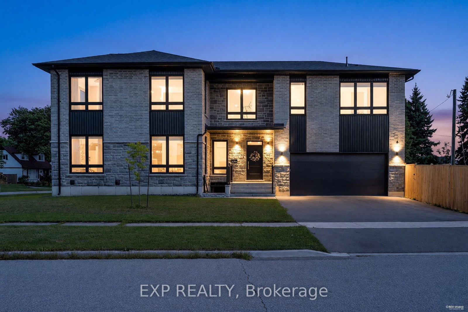 19-burcher-road-ajax-ontario-e13672674
