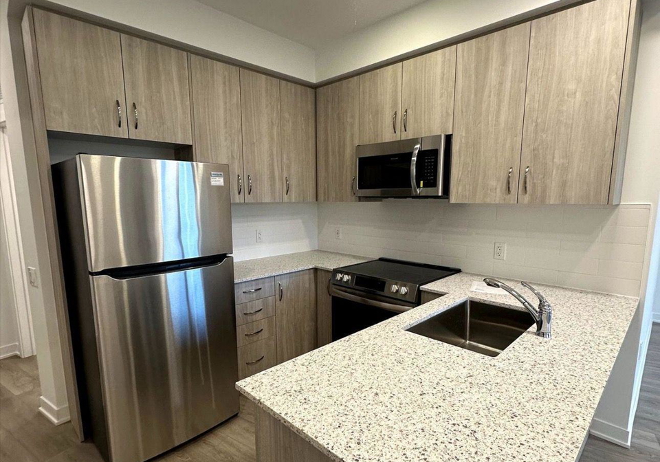 385-arctic-red-drive-oshawa-ontario-e13672876