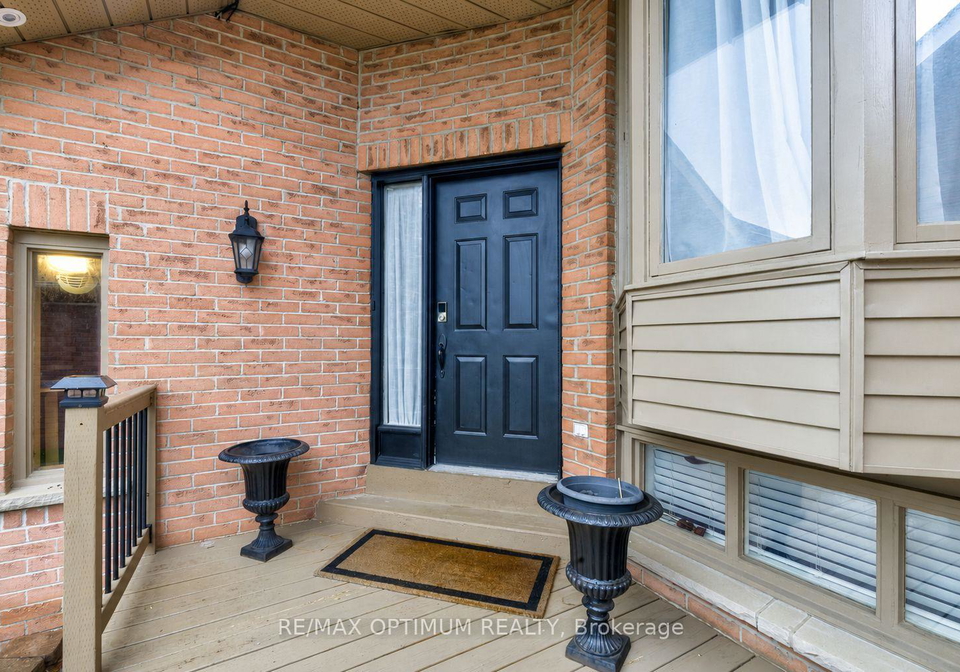 11-murkar-crescent-whitby-ontario-e13673210