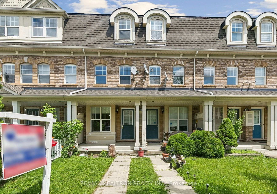 23-ecopark-gate-toronto-scarborough-ontario-e13673410