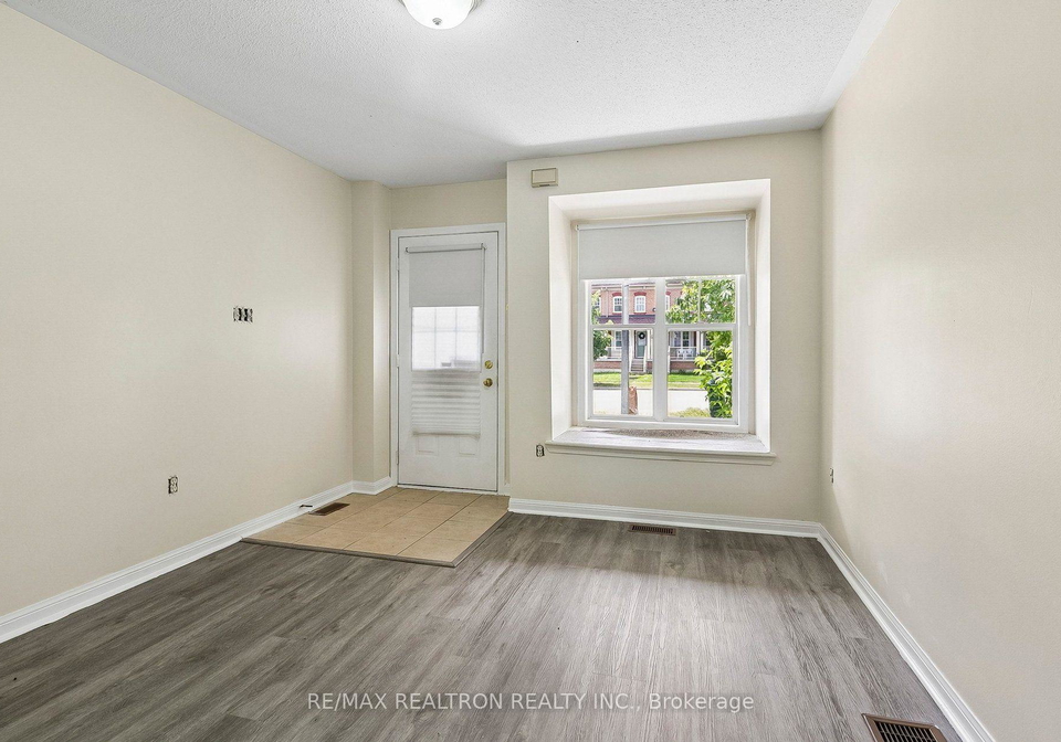 23-ecopark-gate-toronto-scarborough-ontario-e13673410