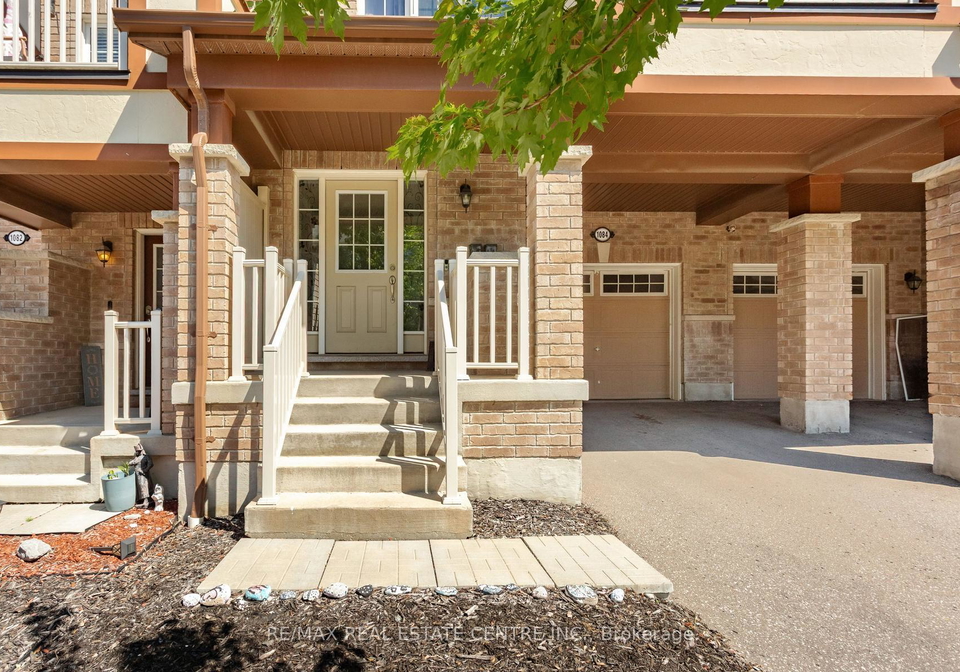 1084-silk-street-pickering-ontario-e13673772