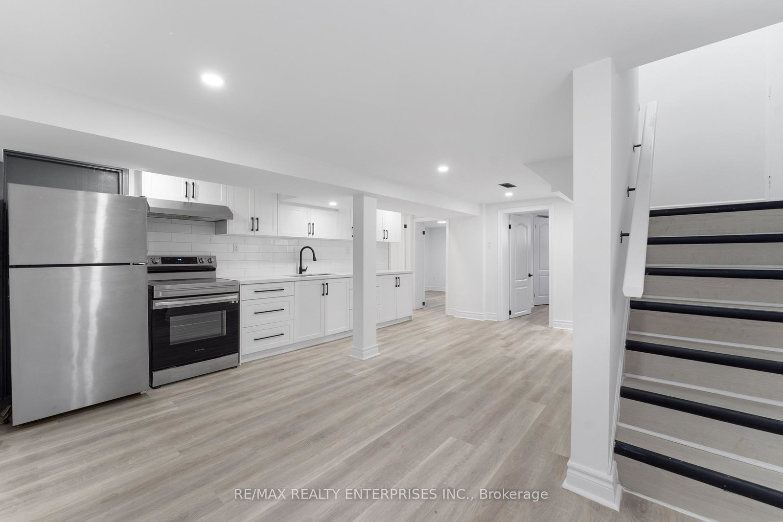 3-dallyn-crescent-toronto-scarborough-ontario-e13673820