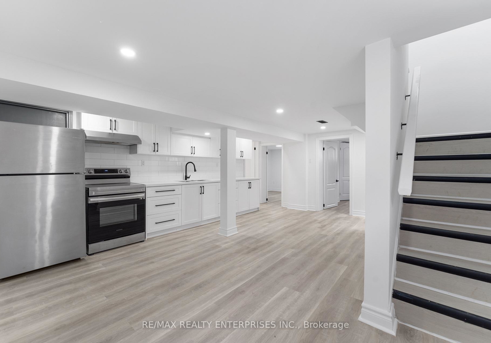 3-dallyn-crescent-toronto-scarborough-ontario-e13673820