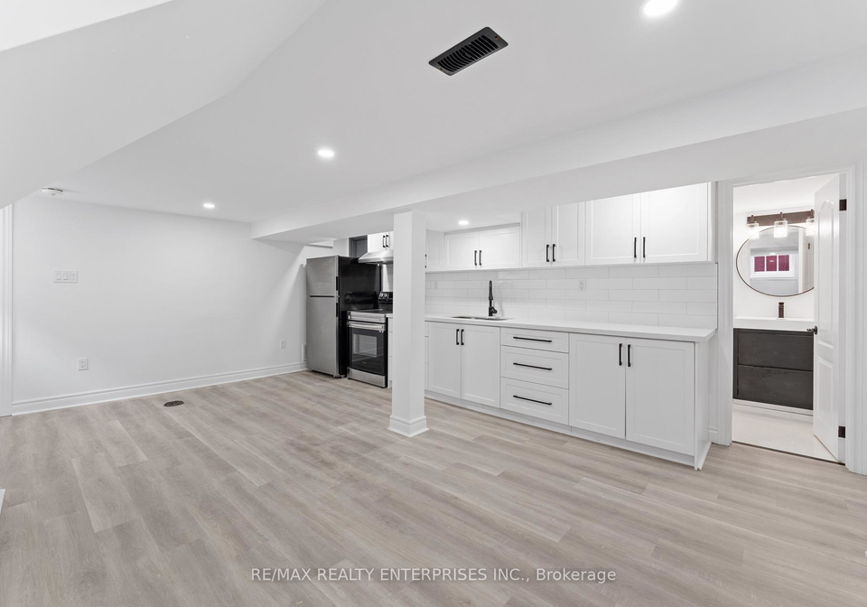 3-dallyn-crescent-toronto-scarborough-ontario-e13673820