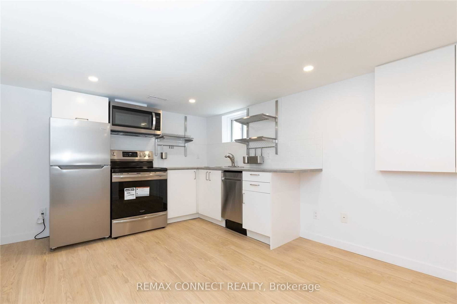 1370-woodbine-avenue-toronto-east-york-ontario-e13674170