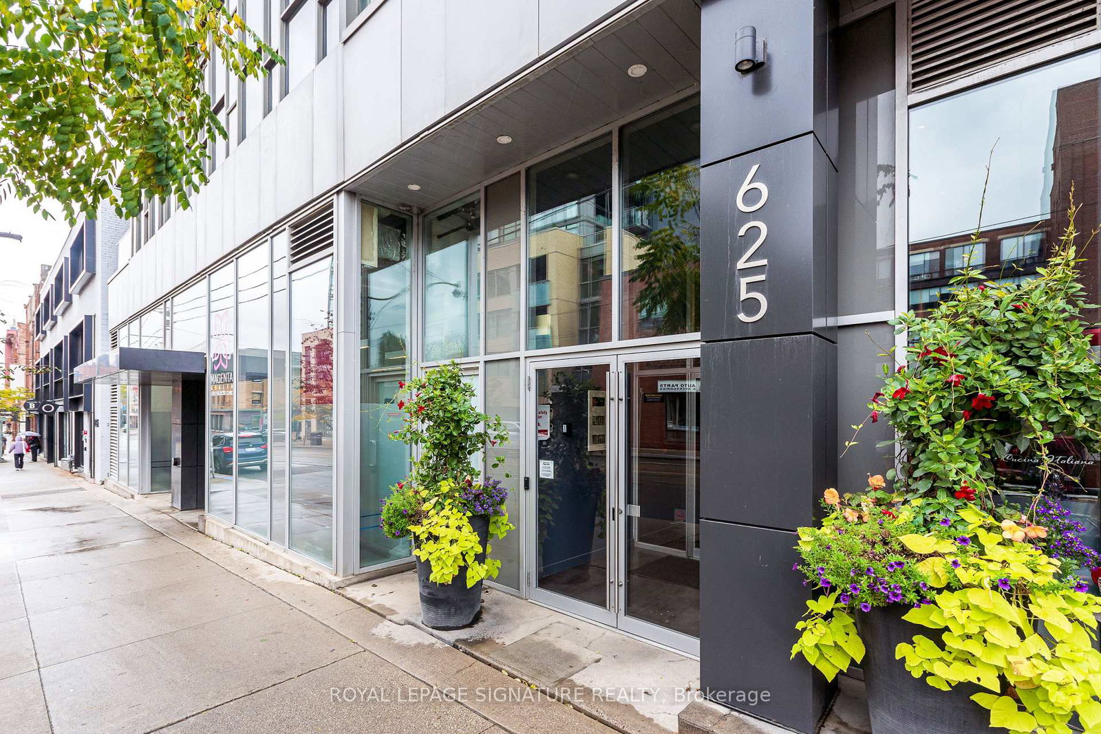 625-queen-street-e-toronto-toronto-ontario-e13674852