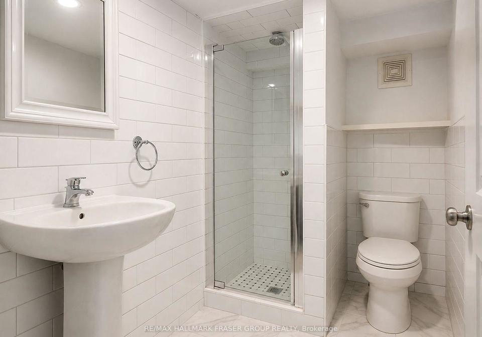 373-strathmore-boulevard-toronto-east-york-ontario-e13675346