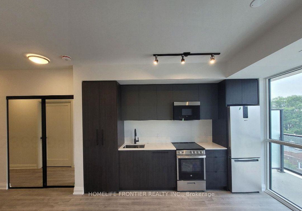 2369-danforth-avenue-toronto-toronto-ontario-e13675412