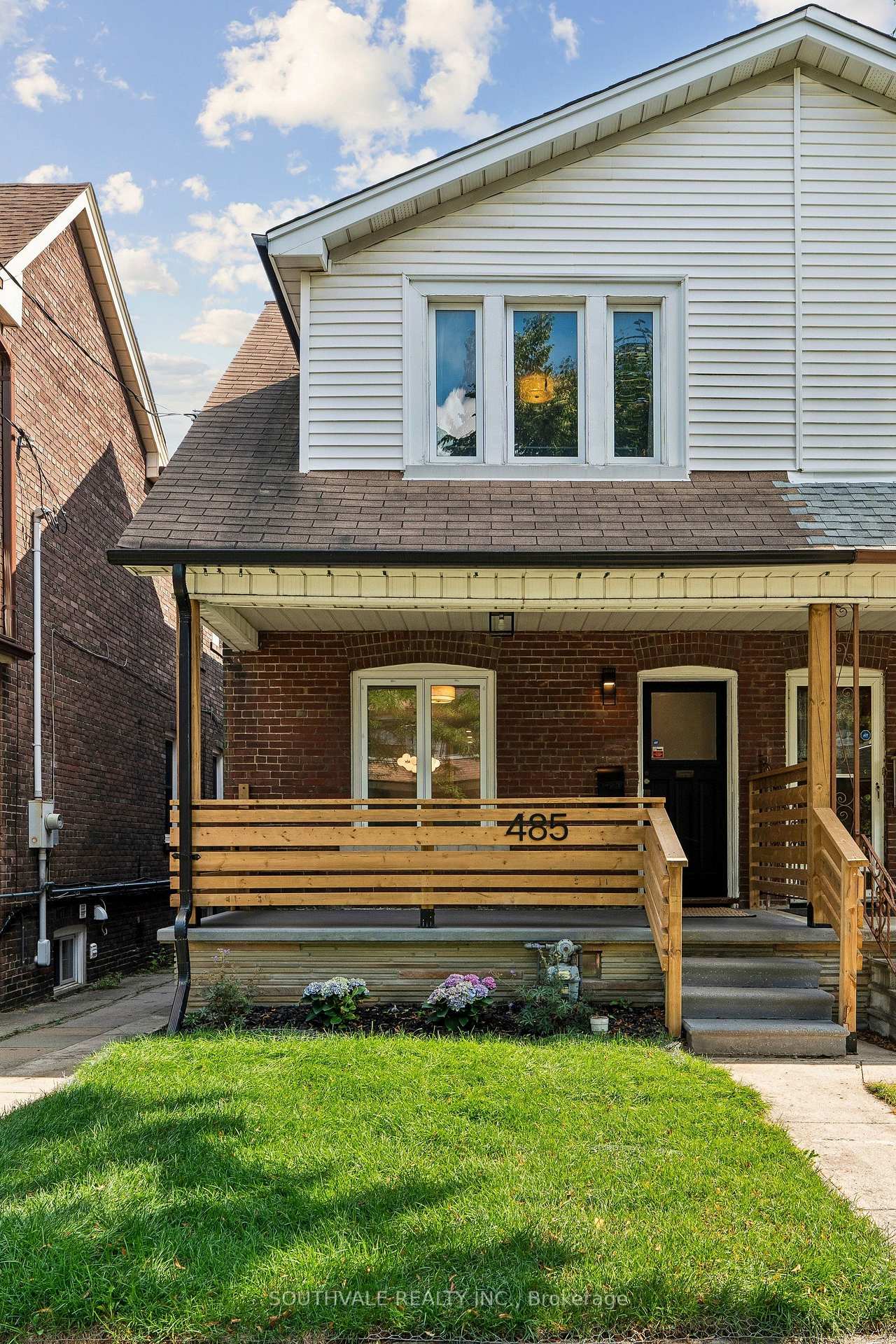 485-strathmore-boulevard-toronto-east-york-ontario-e13676476