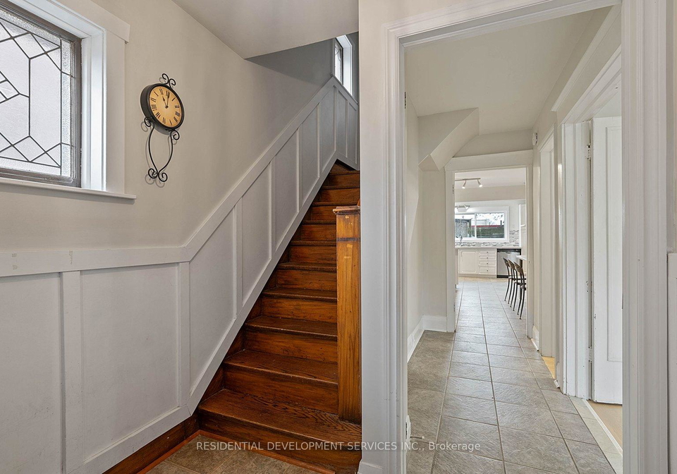 363-strathmore-boulevard-toronto-east-york-ontario-e13676506