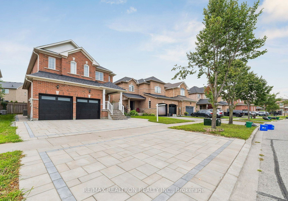 194-robert-adams-drive-clarington-ontario-e13677464