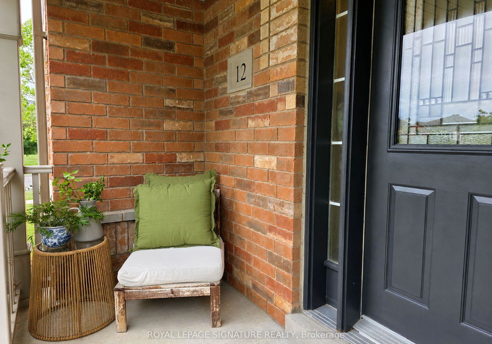 12-blytheway-gate-ajax-ontario-e13677652