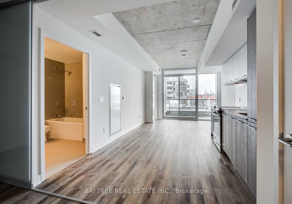 30-baseball-place-toronto-toronto-ontario-e13677956