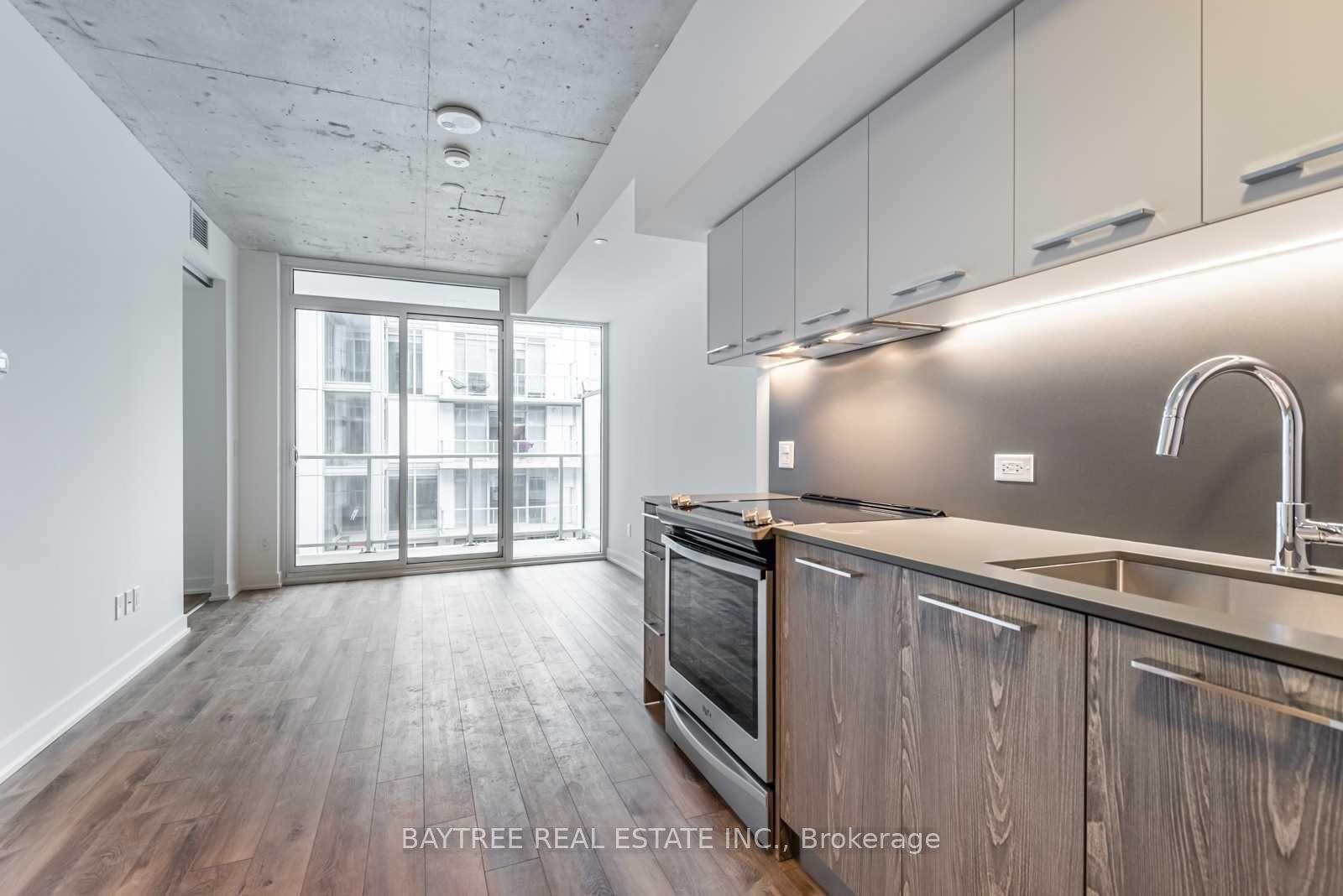 30-baseball-place-toronto-toronto-ontario-e13677968
