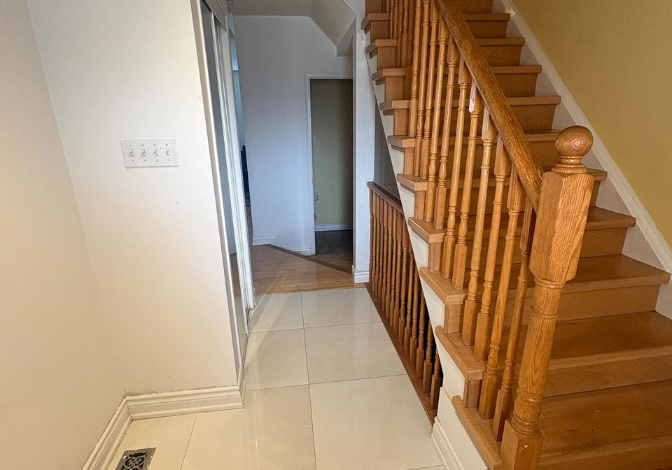 62-barrister-avenue-whitby-ontario-e13678876