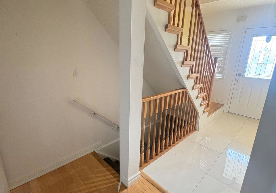 62-barrister-avenue-whitby-ontario-e13678876