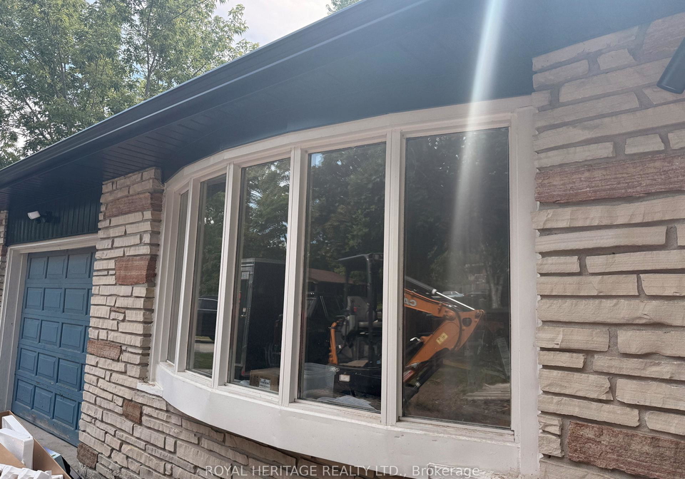 286-lorindale-drive-oshawa-ontario-e13679070