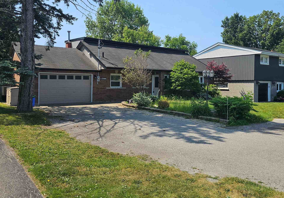 1709-highway-2-road-clarington-ontario-e13679088