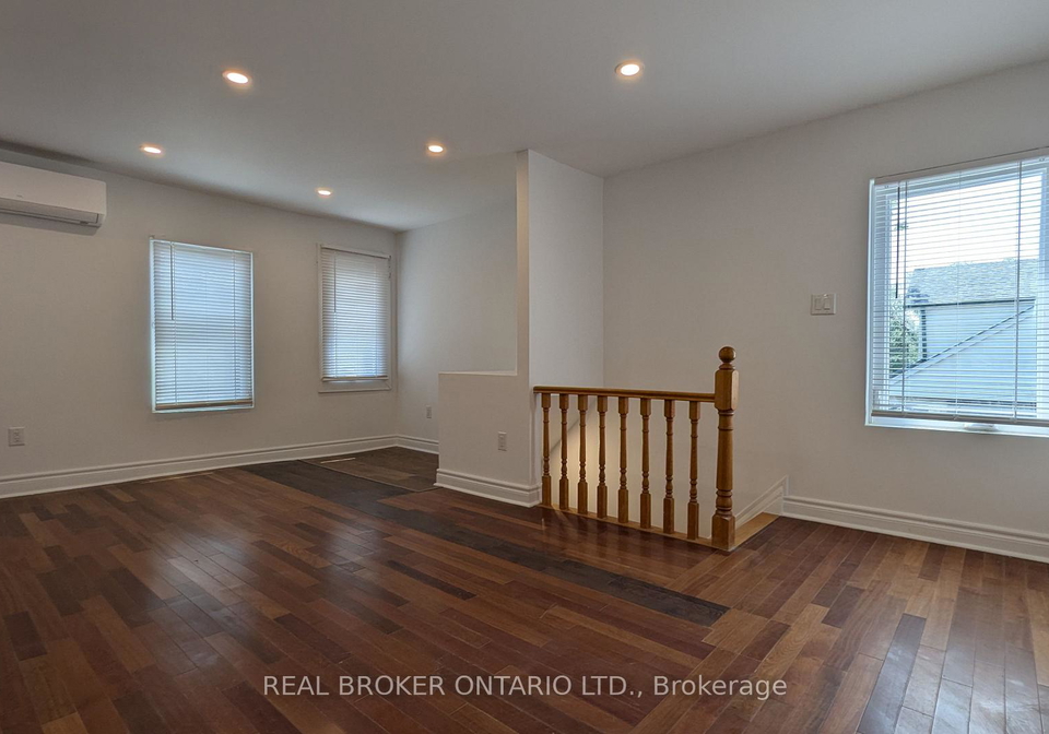 1150-woodbine-avenue-toronto-east-york-ontario-e13679312