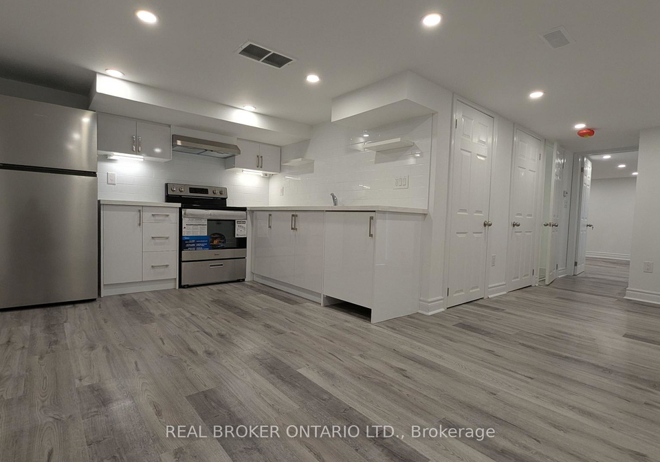 1150-woodbine-avenue-toronto-east-york-ontario-e13679316