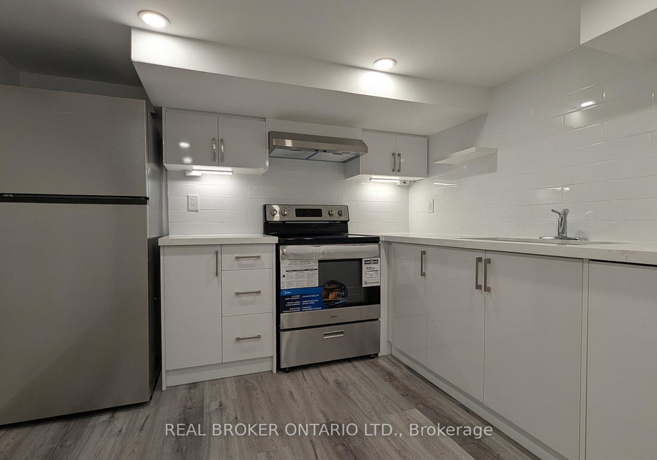 1150-woodbine-avenue-toronto-east-york-ontario-e13679316