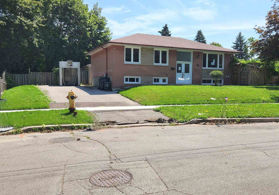 23-manorwood-road-toronto-scarborough-ontario-e13679434