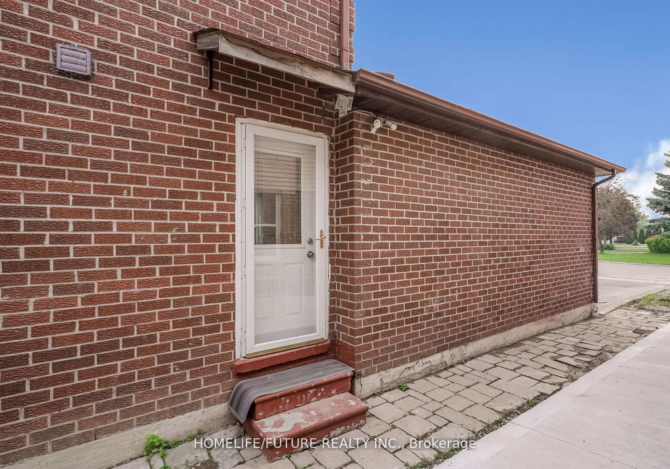 47-carisbrooke-square-toronto-scarborough-ontario-e13679560