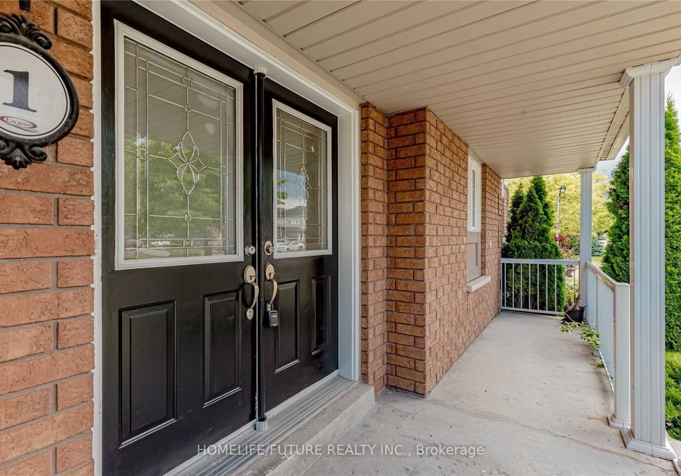 1-catkins-crescent-whitby-ontario-e13679654