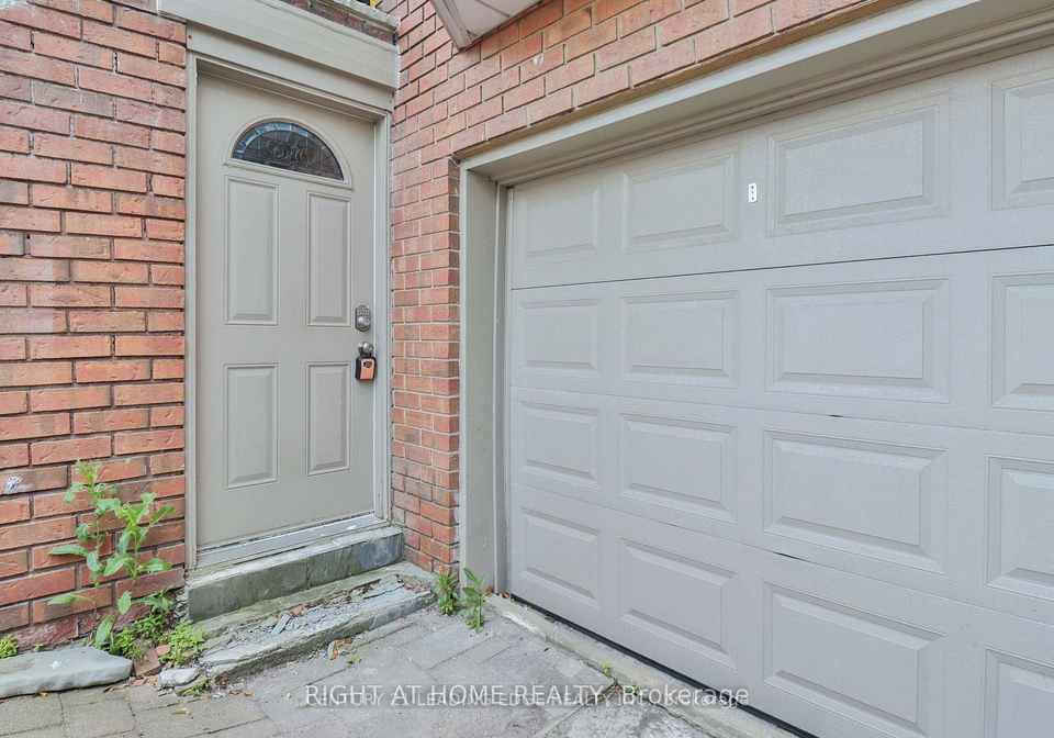 143-gamble-avenue-toronto-east-york-ontario-e13679846