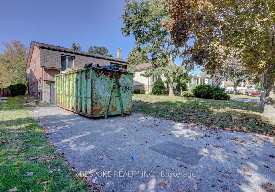 370-colonsay-court-oshawa-ontario-e13680026