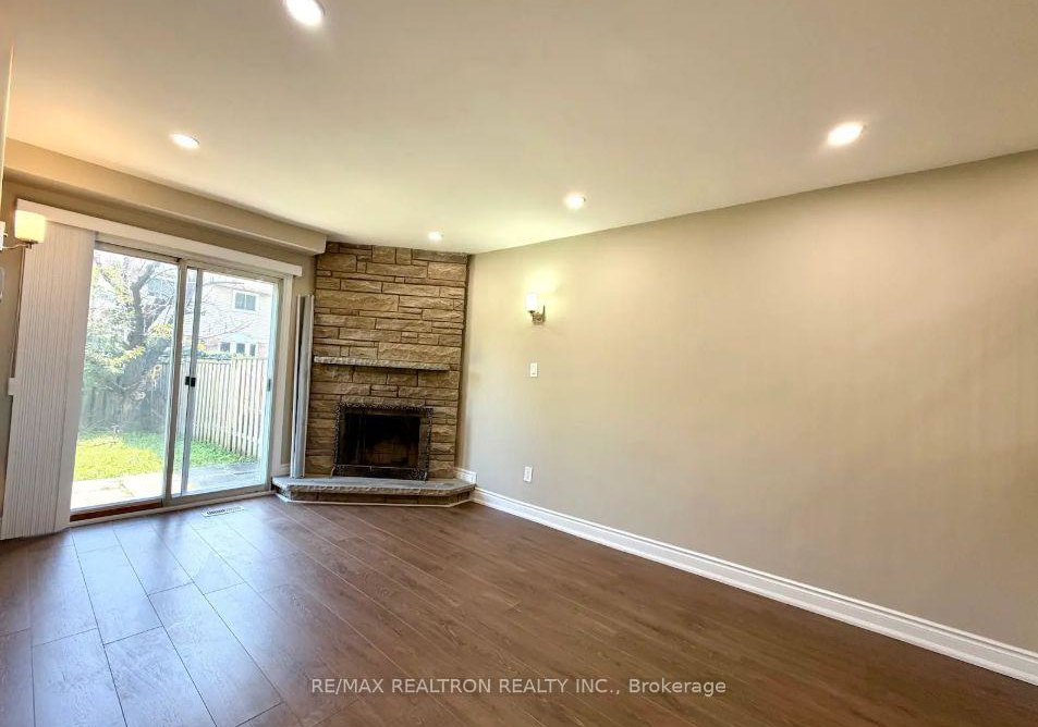 122-copperwood-square-toronto-scarborough-ontario-e13680086