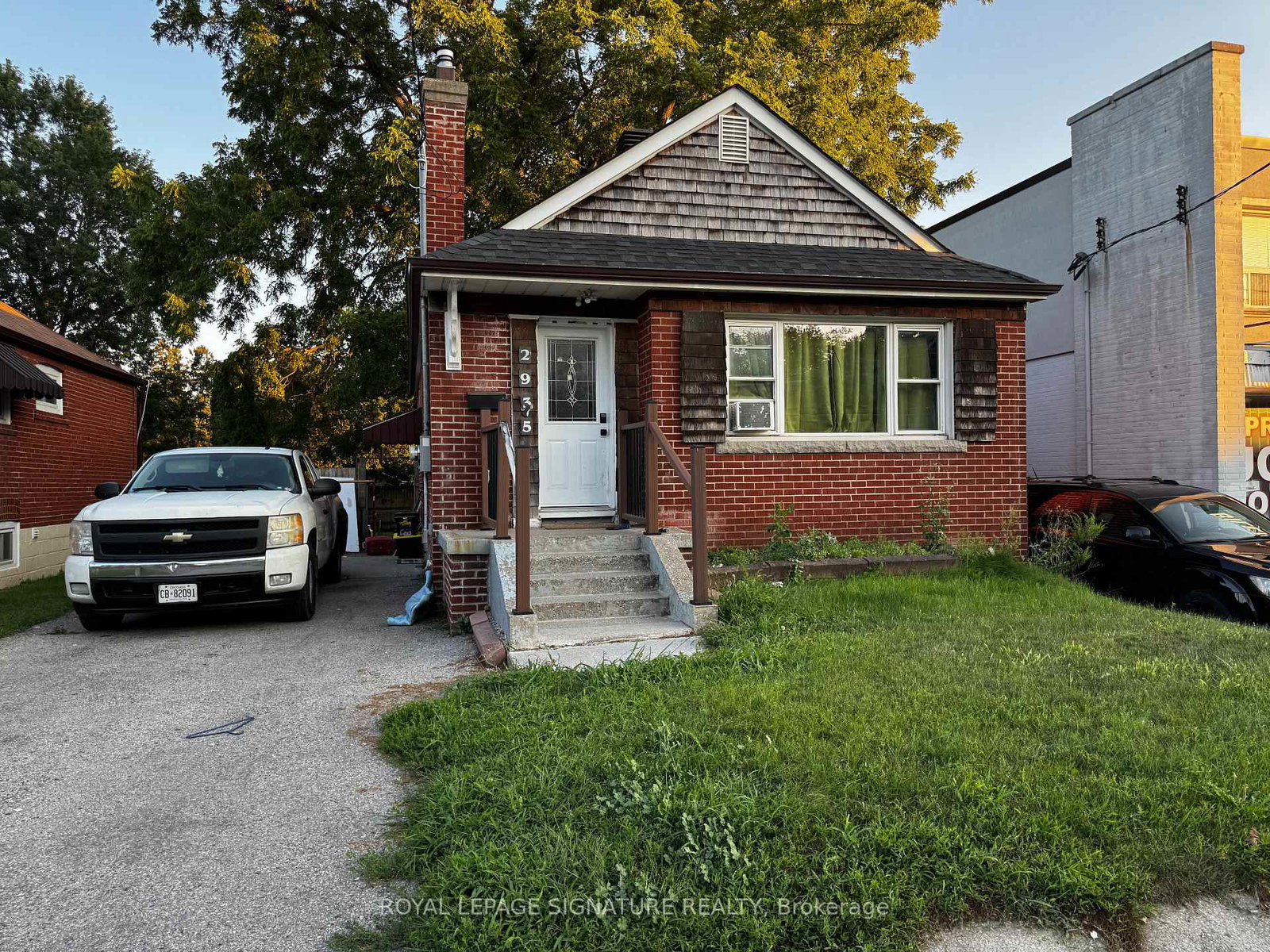 2935-st-clair-avenue-e-toronto-east-york-ontario-e13680342