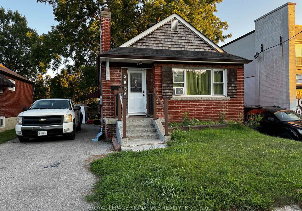 2935-st-clair-avenue-e-toronto-east-york-ontario-e13680342