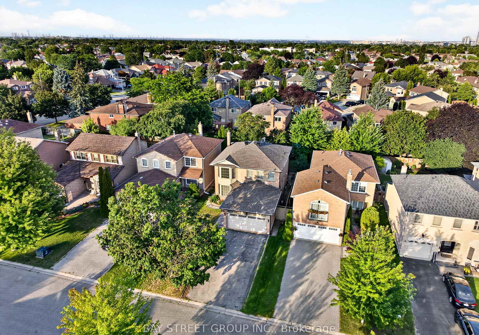 1713-kirkwood-lane-pickering-ontario-e13680592