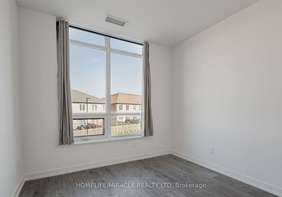 1010-dundas-street-e-whitby-ontario-e13680702
