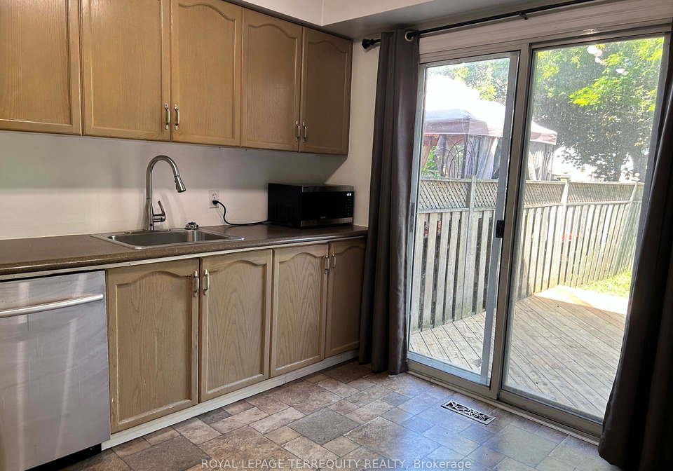 129-trewin-lane-clarington-ontario-e13680920