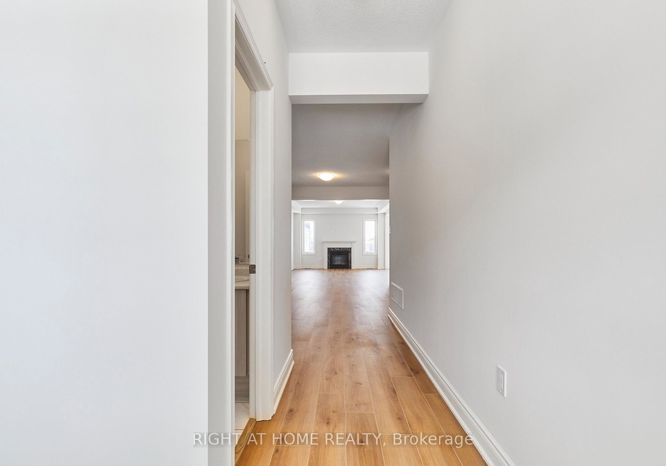2122-cayenne-street-oshawa-ontario-e13681418