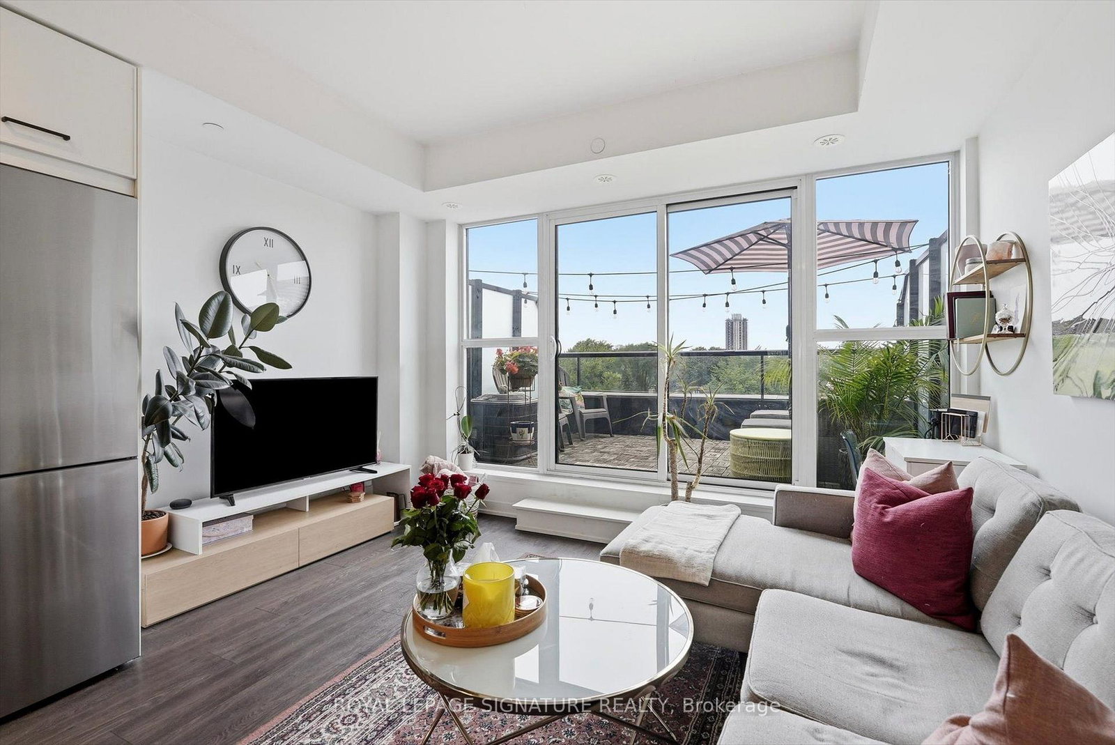 899-queen-street-e-toronto-toronto-ontario-e13681588