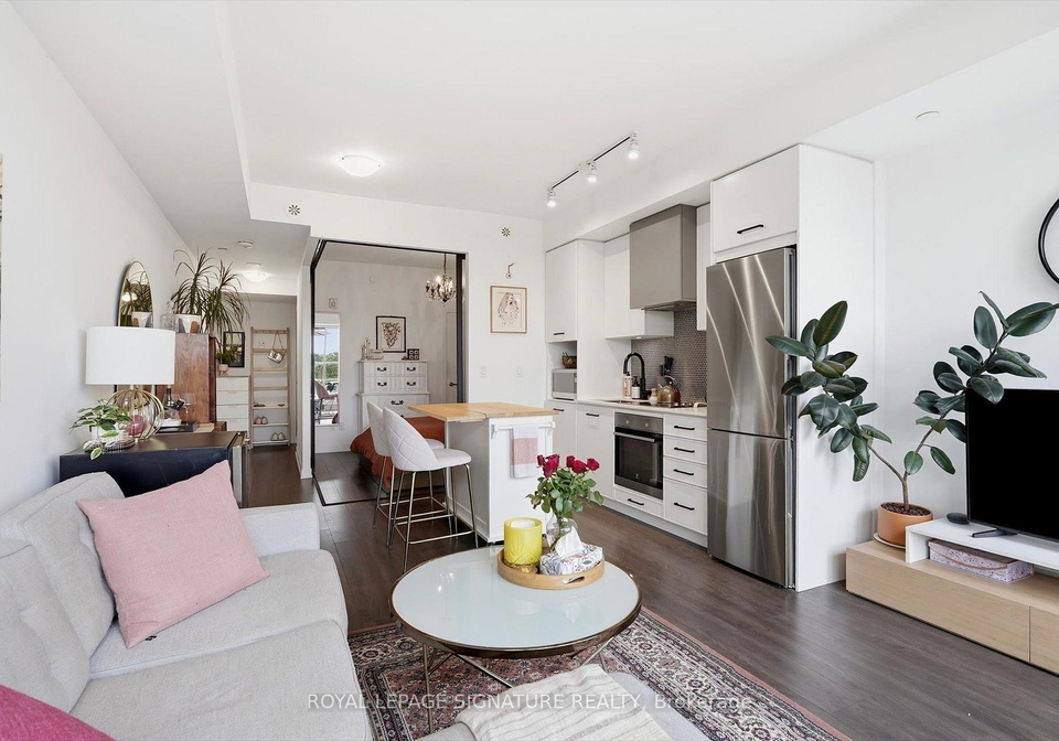 899-queen-street-e-toronto-toronto-ontario-e13681588