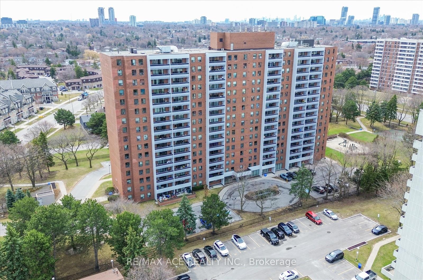 1250-bridletowne-circle-toronto-scarborough-ontario-e13681764